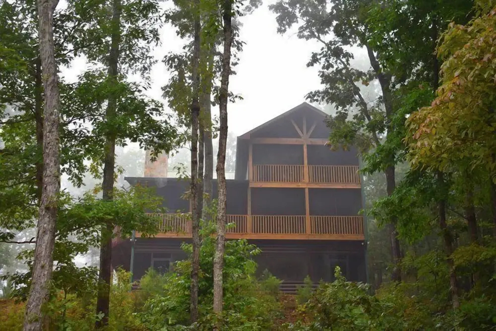 The Three Bear Lodge in Blue Ridge