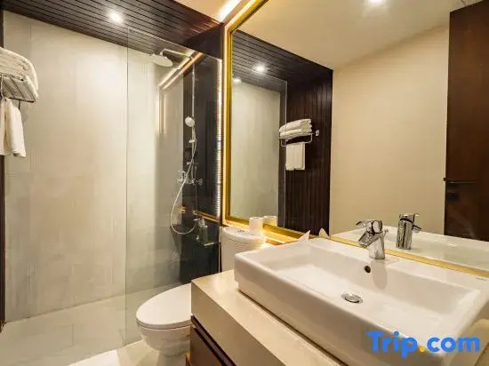 Japa Suites & Villas
