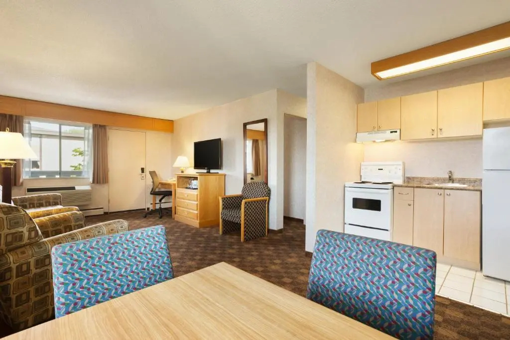 Days Inn by Wyndham Victoria Uptown - Chambres