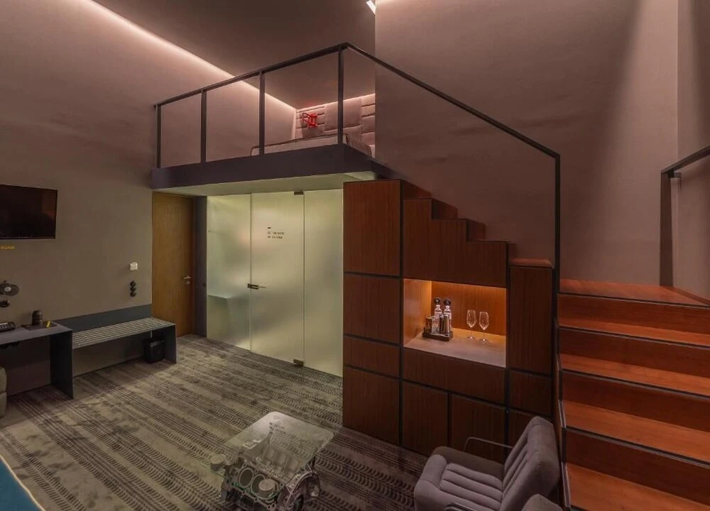 Lobby & Reception