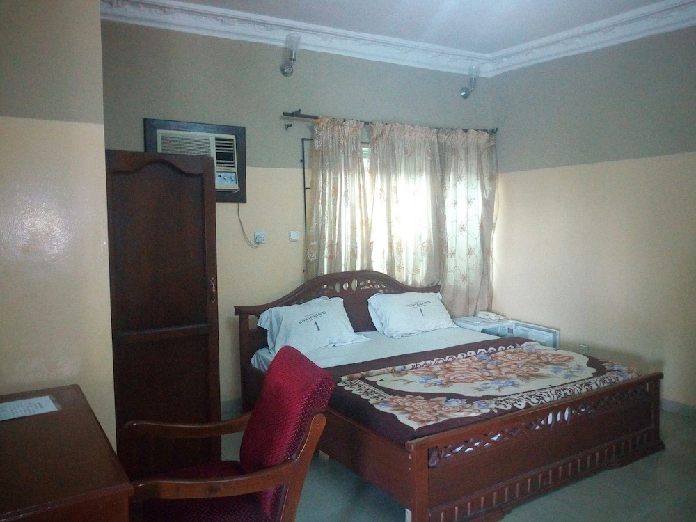 Standard Double room (full double bed)