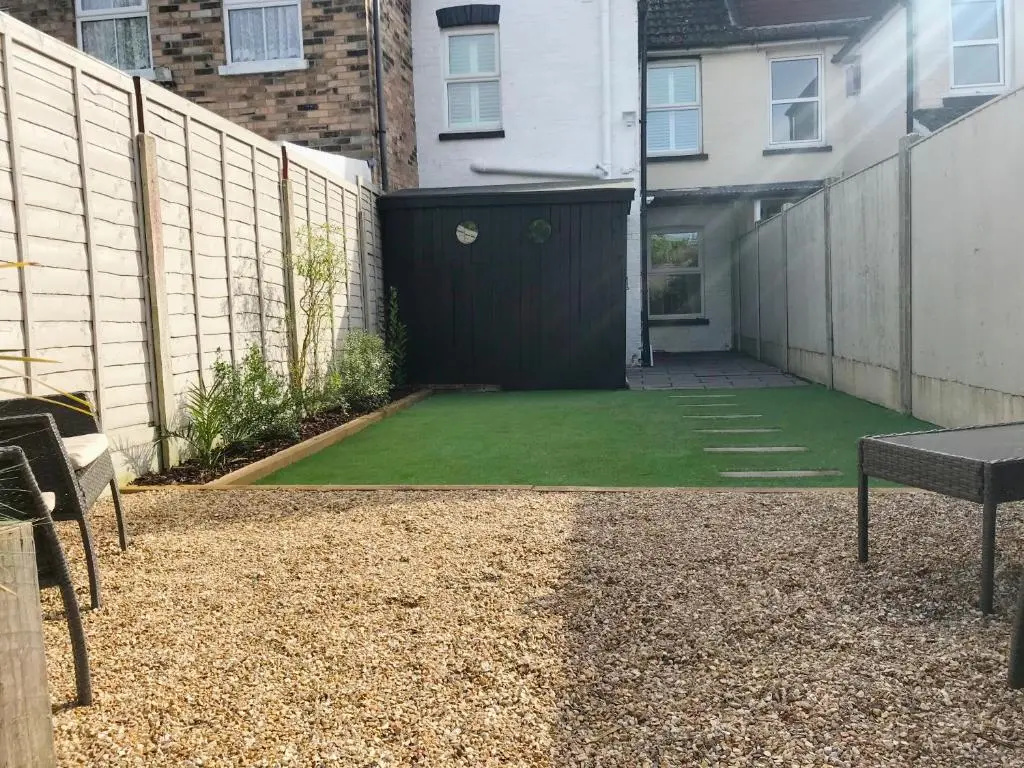 Emerson House. Close to Poole Harbour & Town Centre