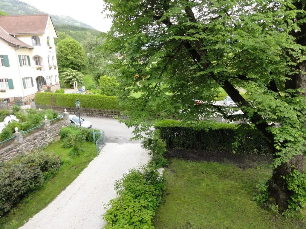 2 Bedrooms Apartment with park view