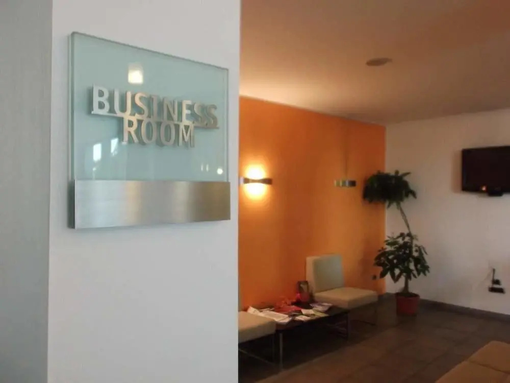 Lobby & Reception