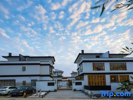 Yishan Suixi Mountain House