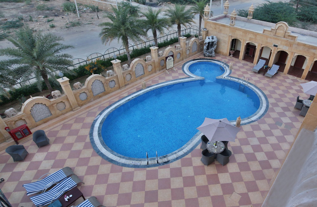 Pool