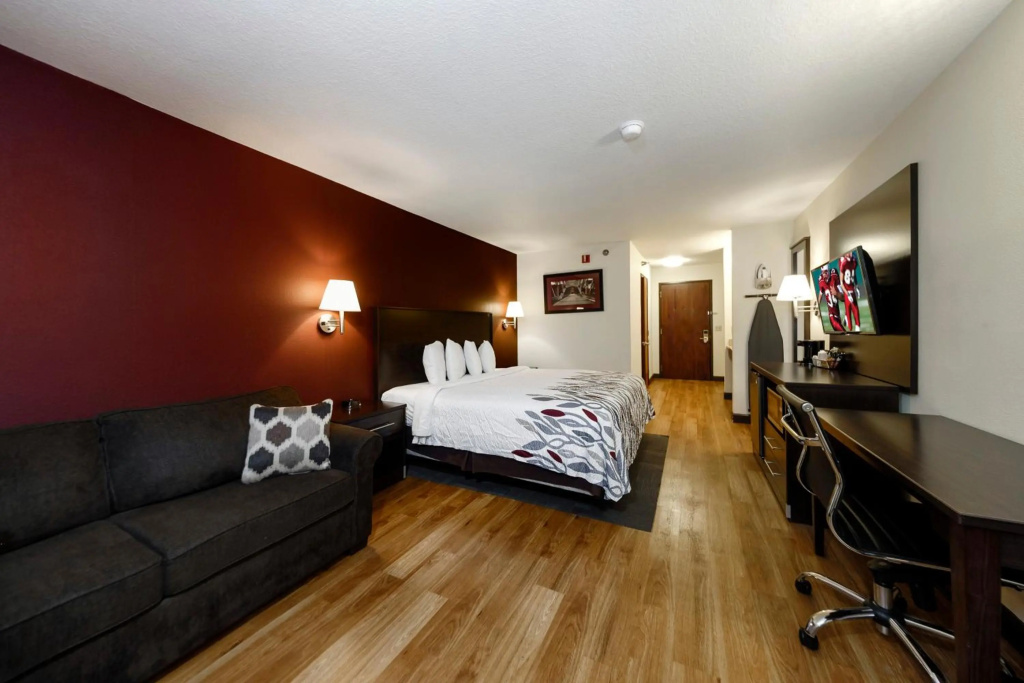 Red Roof Inn Osage Beach - Lake of the Ozarks — 3