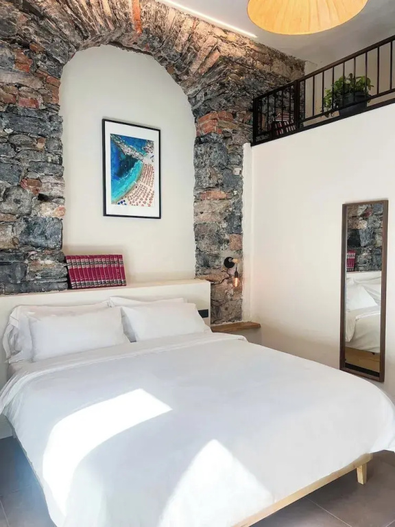 Standard Double Basement room (full double bed)