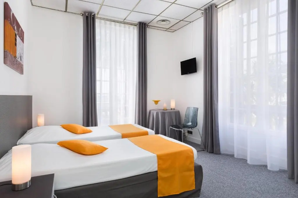 Standard Double room (full double bed)