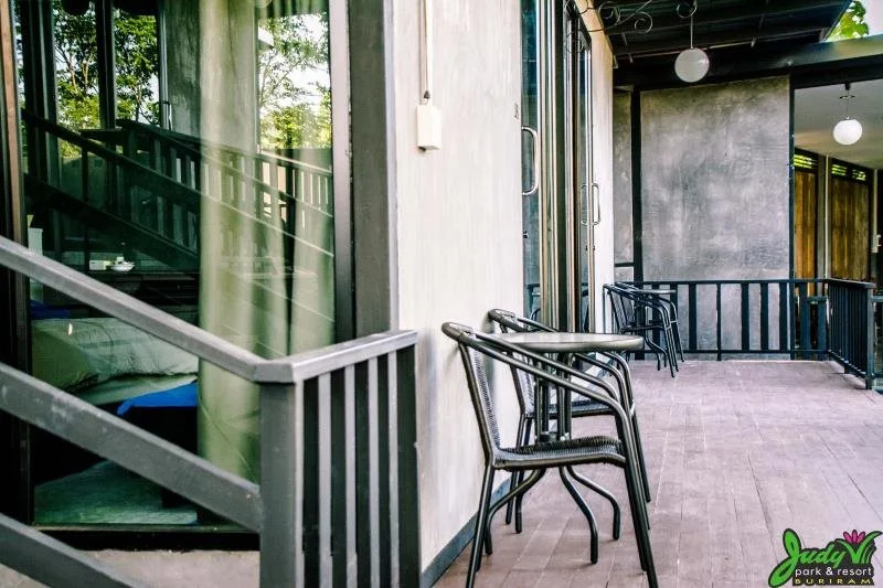 Balcony & Terrace
