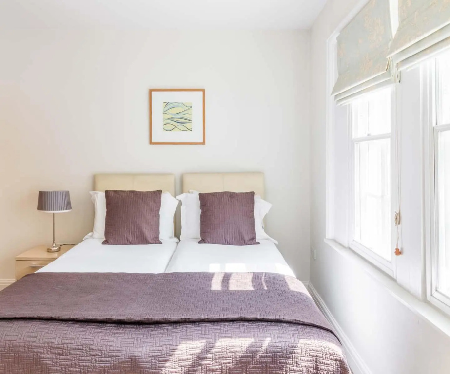 2 Bedrooms Apartment