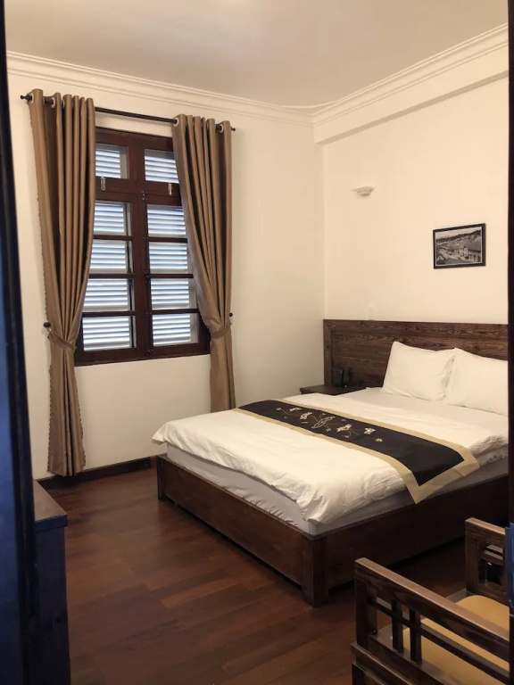 Deluxe Double room (full double bed)