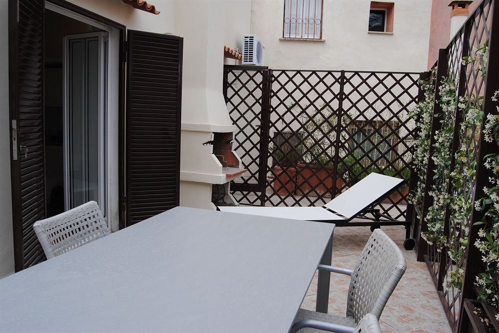 Balcony & Terrace