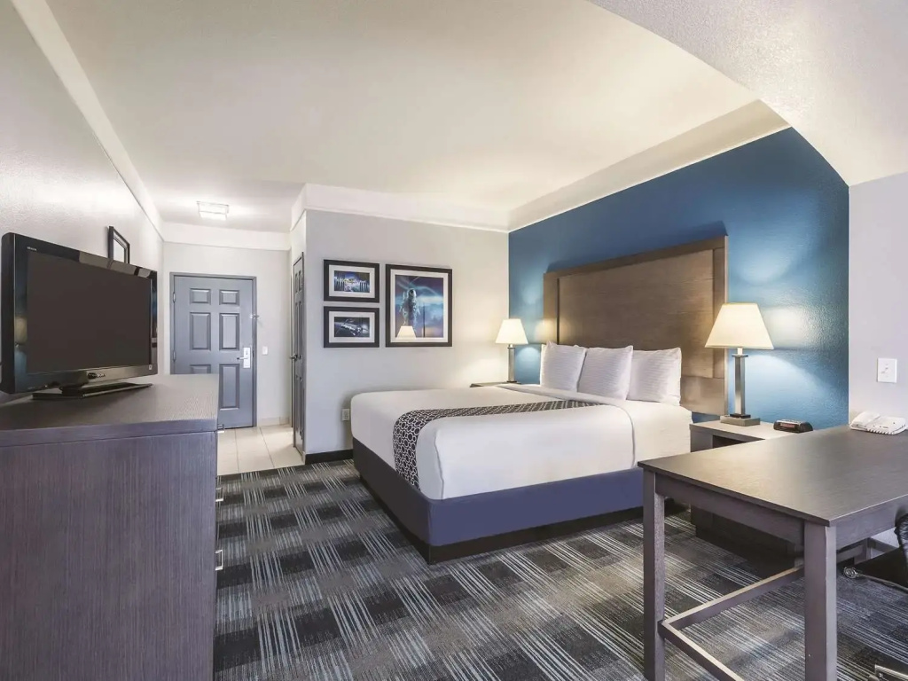 Platinum Inn & Suites Webster - Général