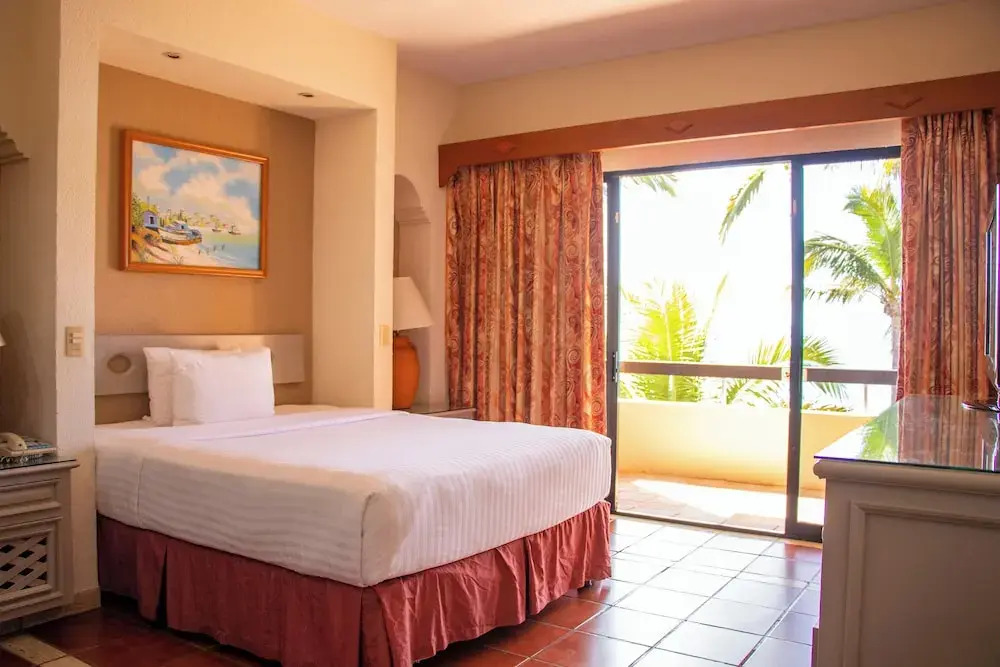 Двухместный номер Superior с видом на океан двуспальная кровать в The Palms Resort of Mazatlan