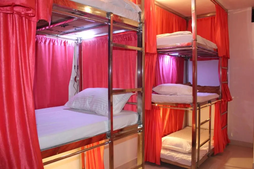 Sunset Backpackers Hostel — 5