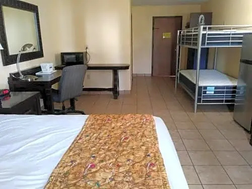 Standard Sextuple room