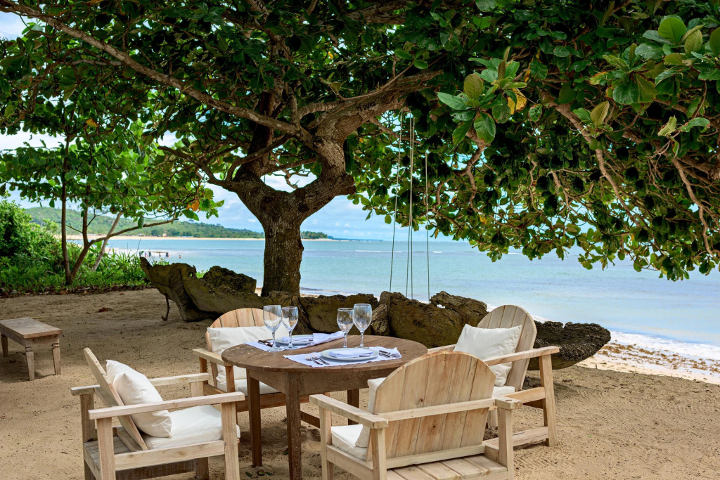 Beach & Waterfront