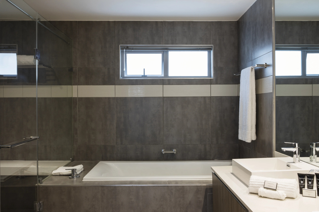 The Capital Empire - Général