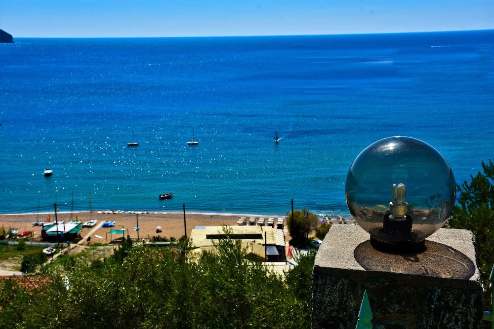Beach & Waterfront