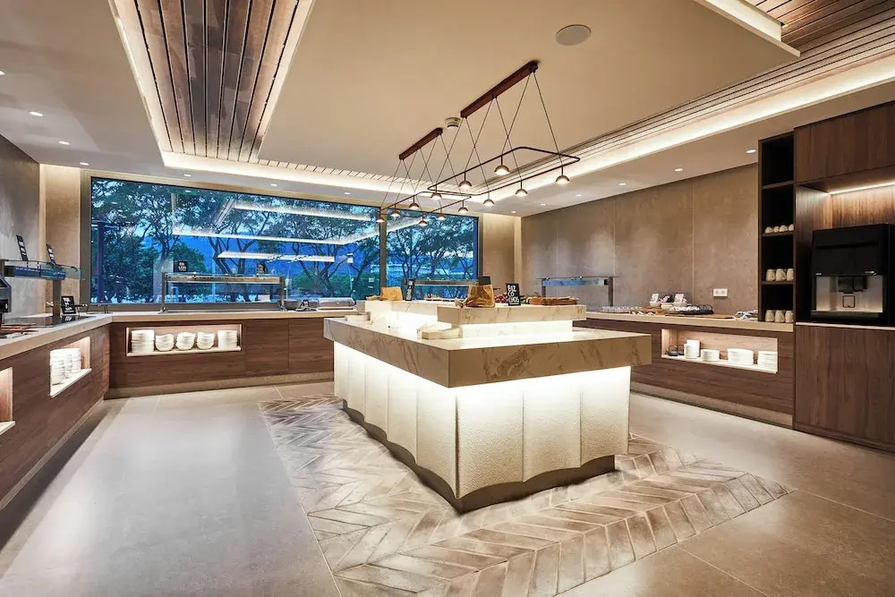 Lobby & Reception
