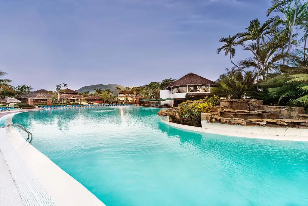Beach & Waterfront