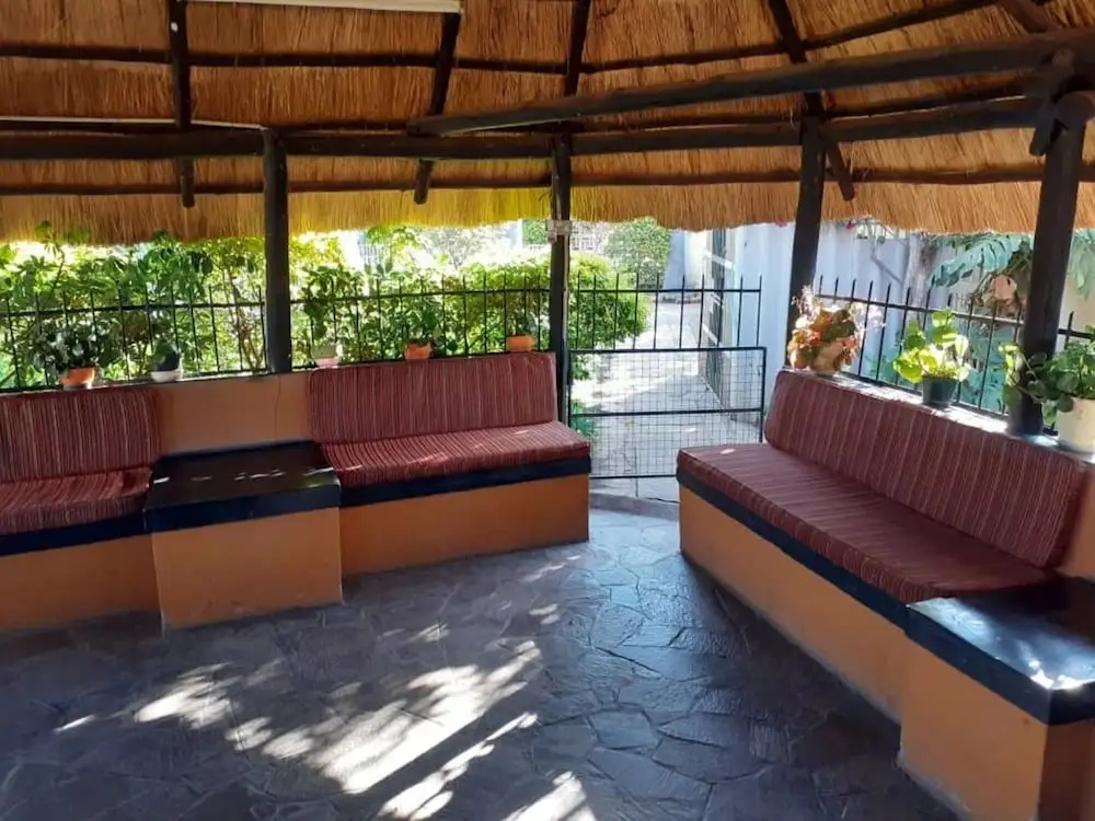 Charming 6-bed House With Swimming Pool in Harare