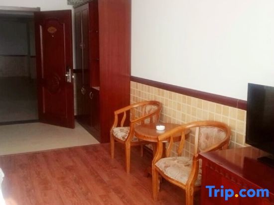 Люкс Business в Dongshi Hotel (Changchun Jingyue)