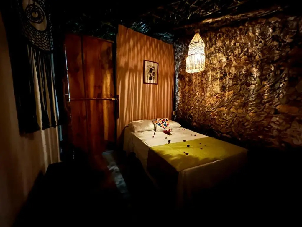 Economy room