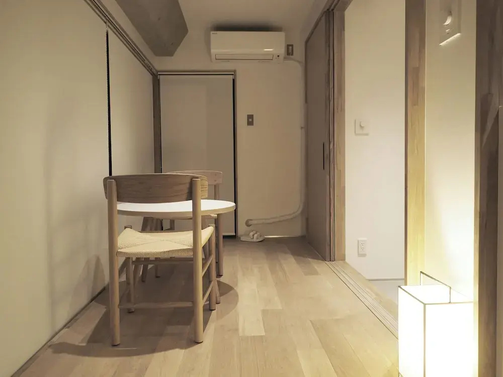 2 Bedrooms Apartment