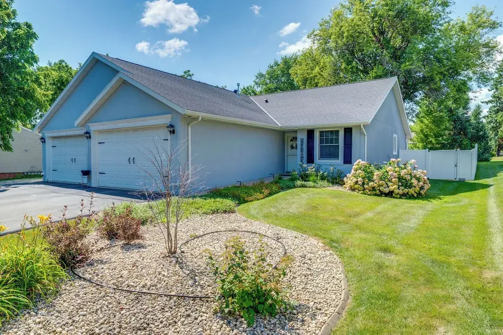 1 Mi to Beach: Dog-friendly Condo in Lake Mills!
