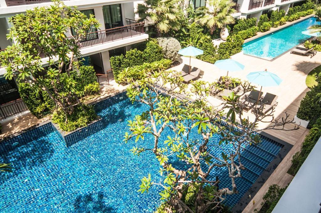 Люкс c 1 комнатой с видом на бассейн в The Title KR Beach Condotel Rawai Phuket