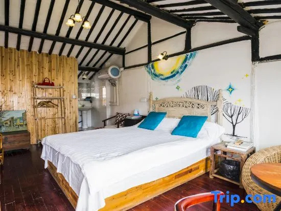 Standard Double room with balcony and with river view (full double bed)