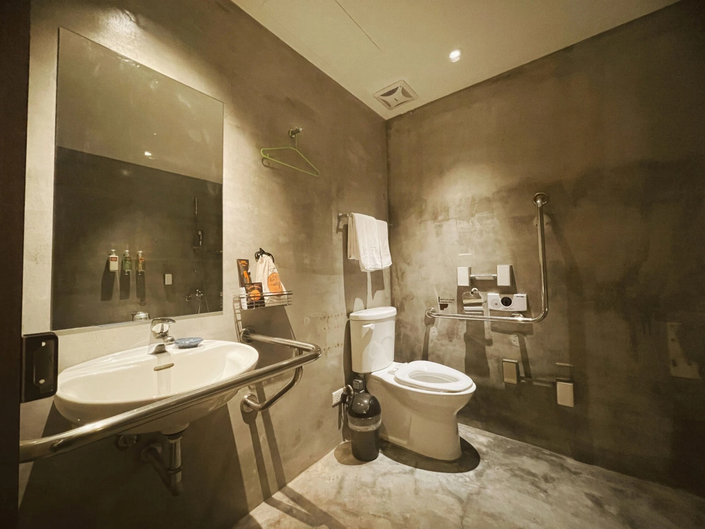 Roaders Hotel Zhonghua - Général