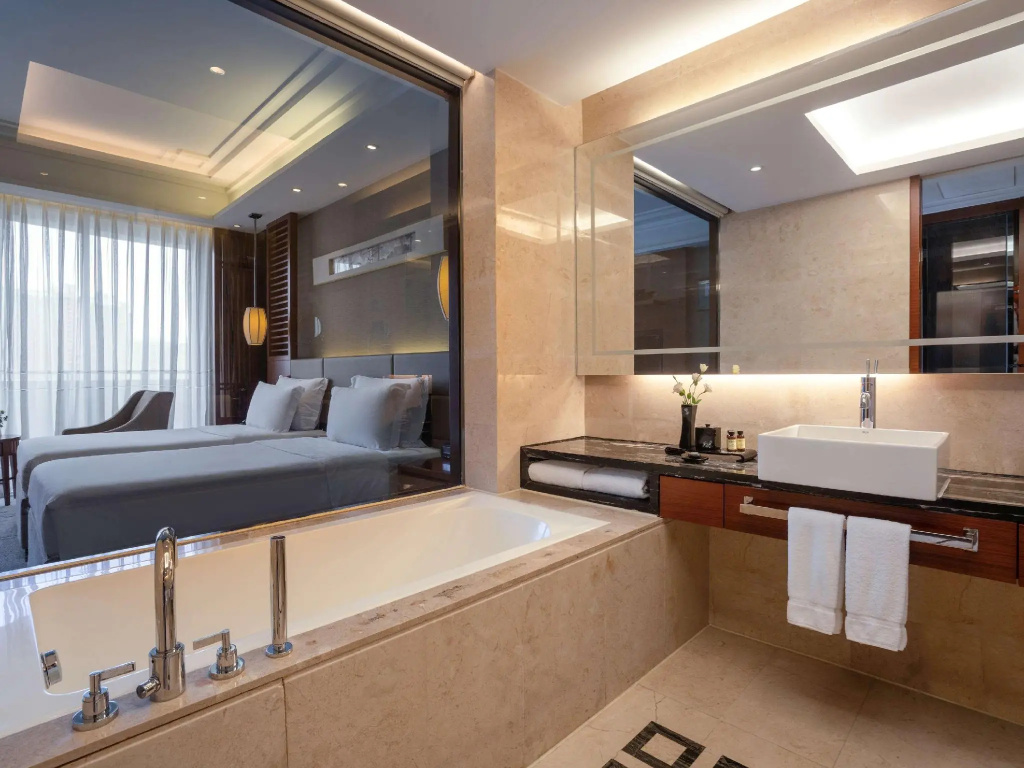 Deluxe Double room with balcony (twin beds)