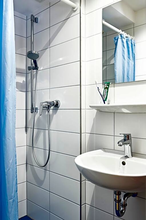 DJH Youth Hostel Frankfurt by null