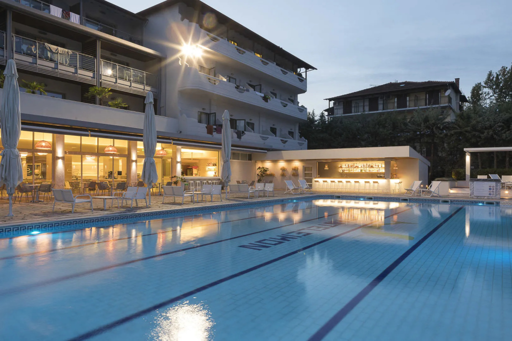 Hotel photo 13