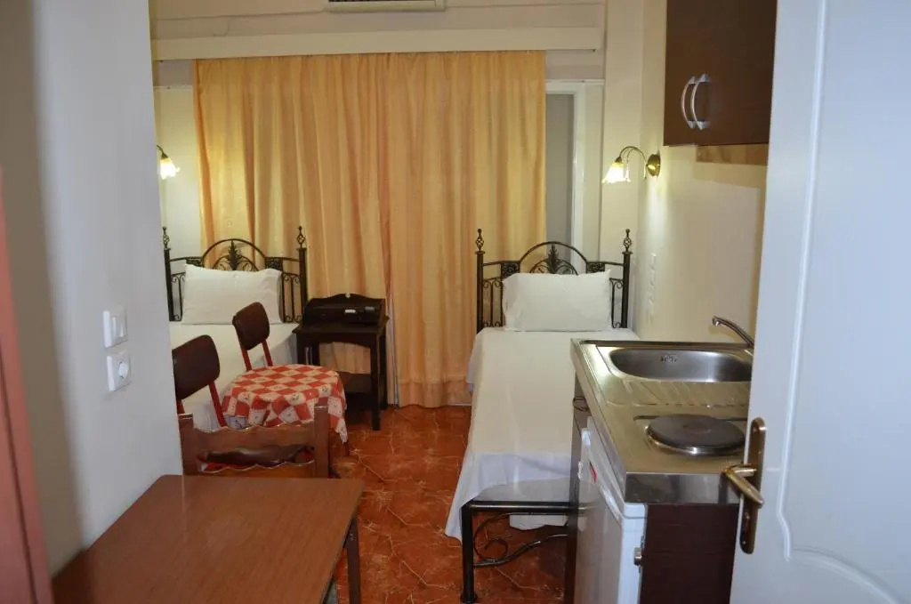 Standard Double room (full double bed)
