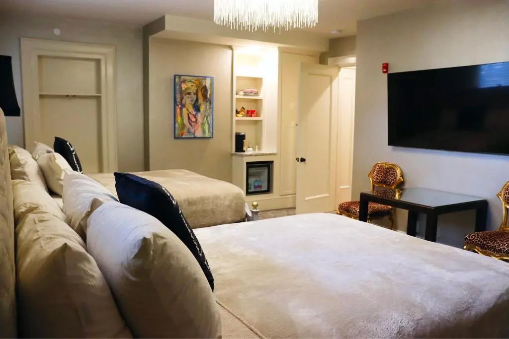 Deluxe Suite