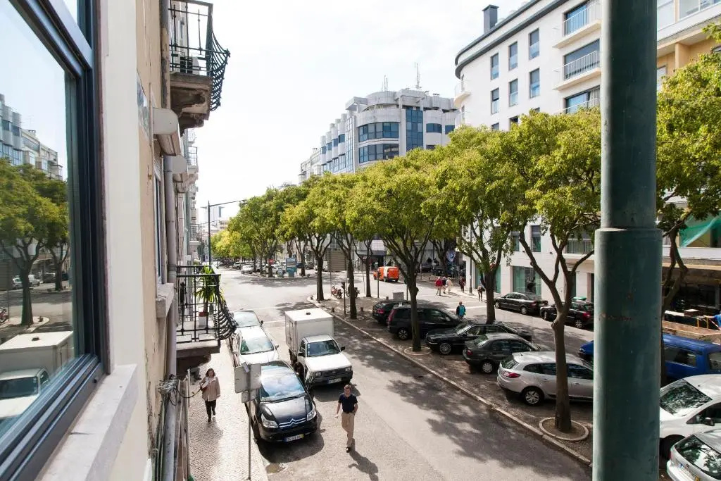 ALTIDO Stunning 3BR Apt with balcony, nearby Saldanha subway & IST