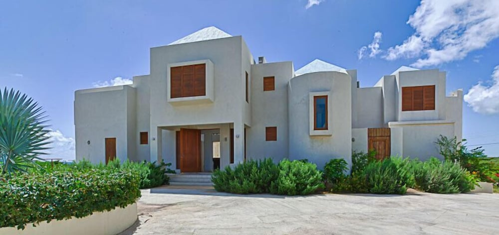 White Cedars Villa 2 Bedroom Special Offer