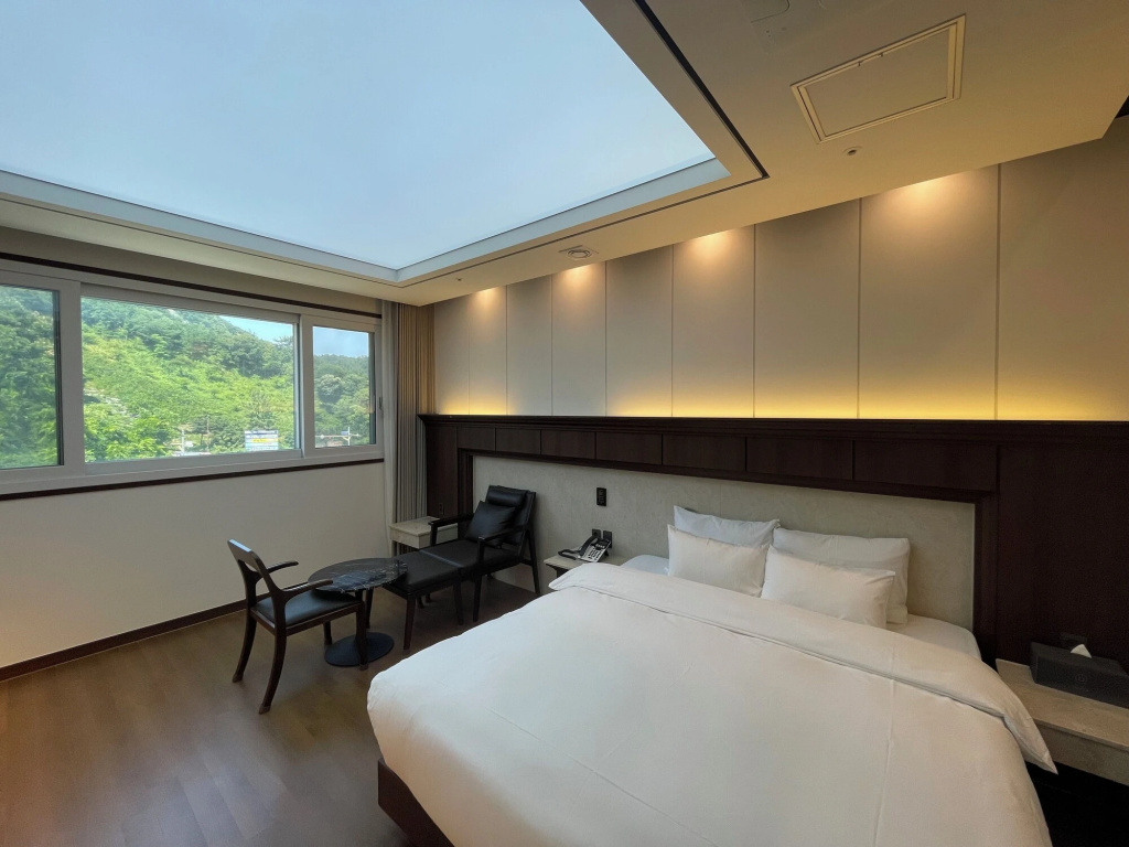 Hotel Demer — 3