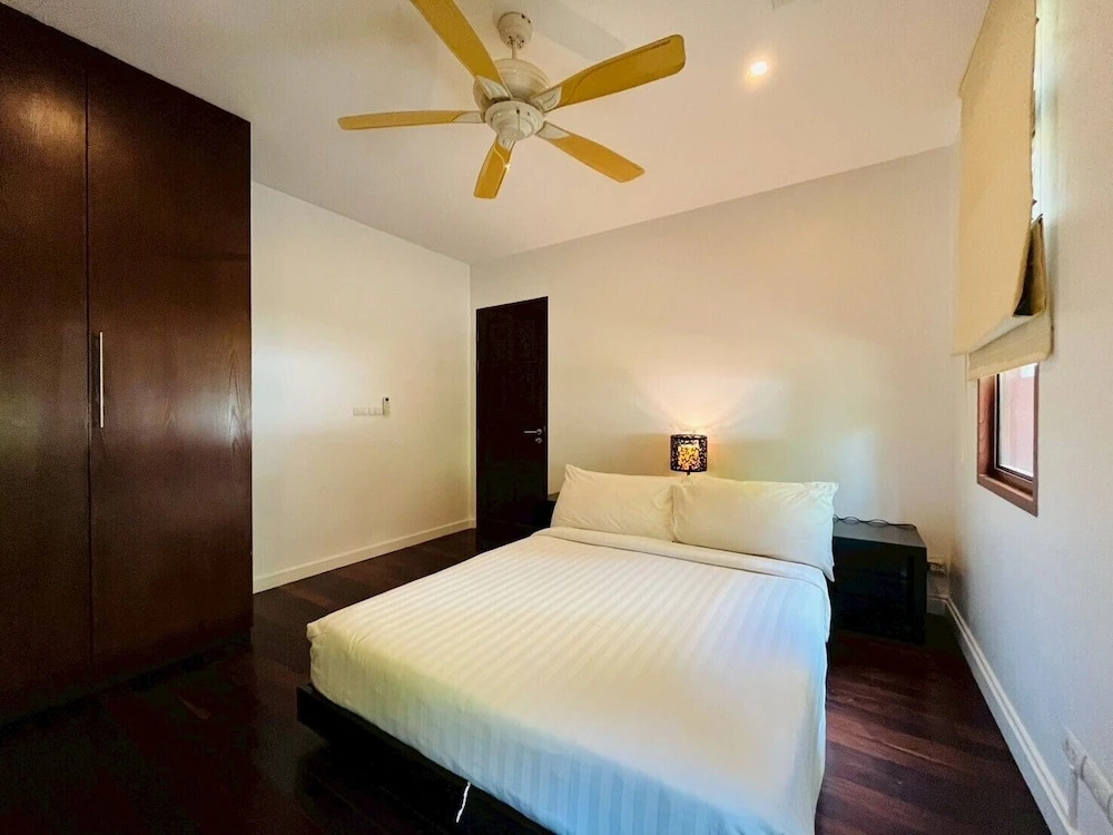 Вилла рядом с пляжем в Amatapura Beach Villa 12