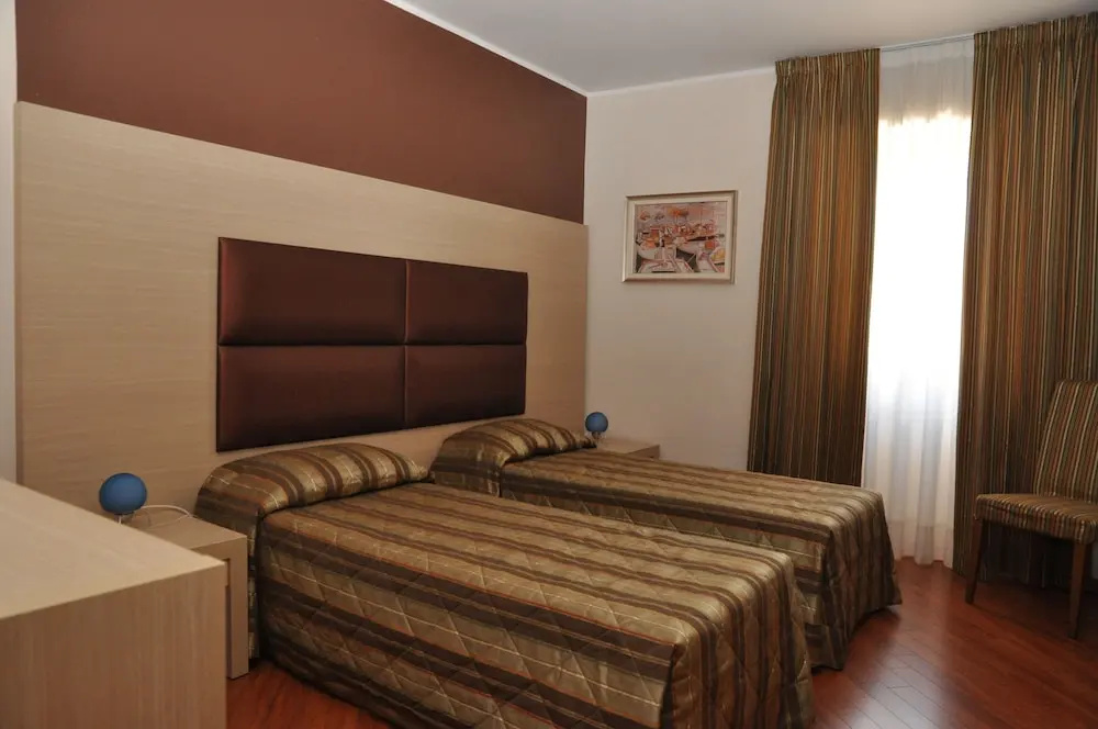Standard Double room (twin beds)