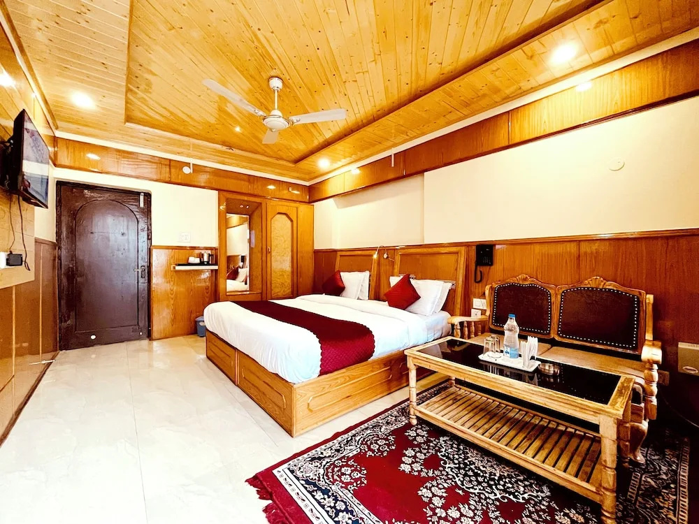Premier room