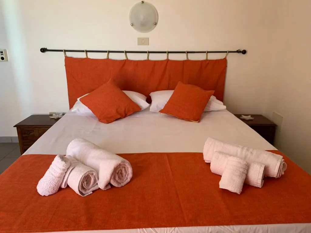 Deluxe Double room with sea view (full double bed)