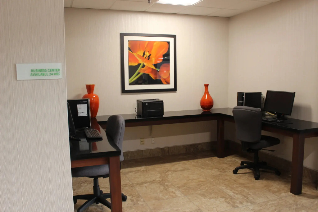 Holiday Inn Des Moines-Airport/Conf Center by IHG - Général
