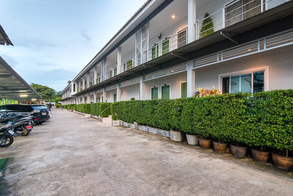 Naruchol Hotel