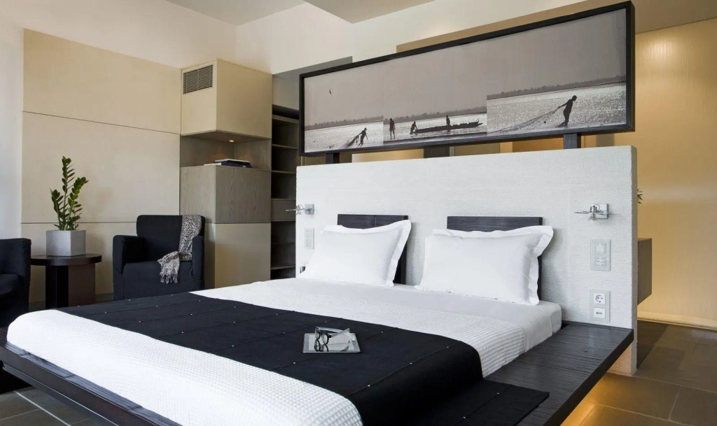 Deluxe Double room (full double bed)