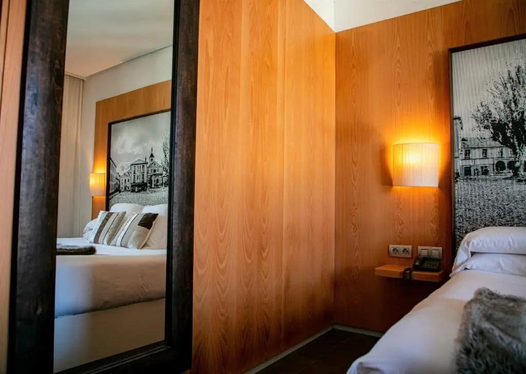 Standard Double room (full double bed)